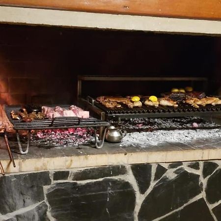 Hotel Caleta Olivia Hueso Per Eksteriør billede